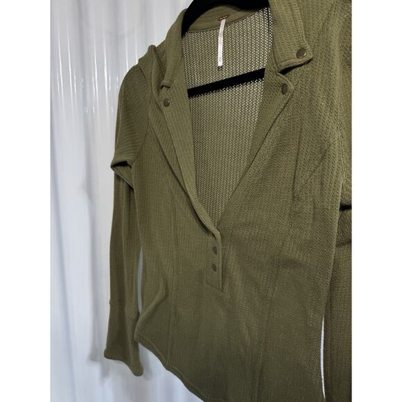Free People Catalina Thermal Top Open V Flared Cuffs In Army Green Size Medium. - Picture 3 of 6